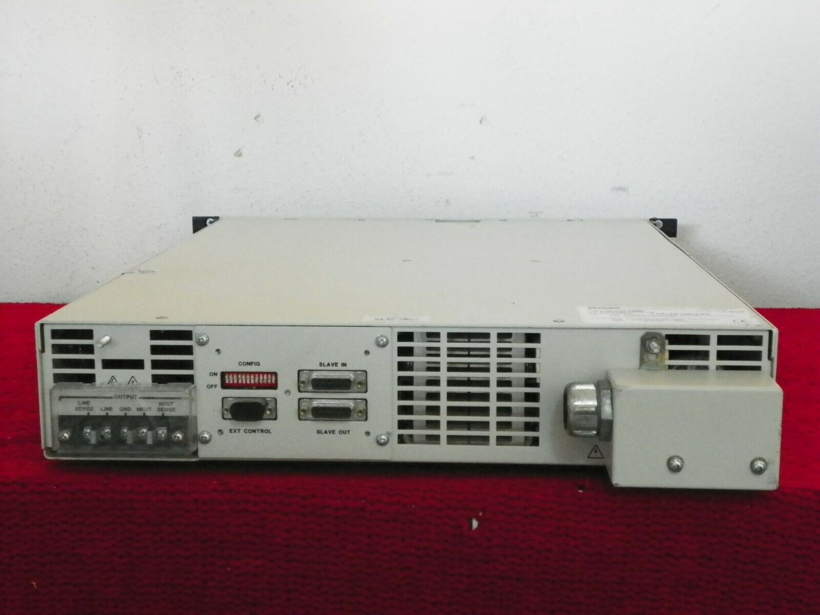 Elgar CW1251M 1250VA 45-500Hz,135/270Vac 9.26A/4.63A AC source Elgar CW1251M 1250VA 45-500Hz,135/270Vac 9.26A/4.63A AC source